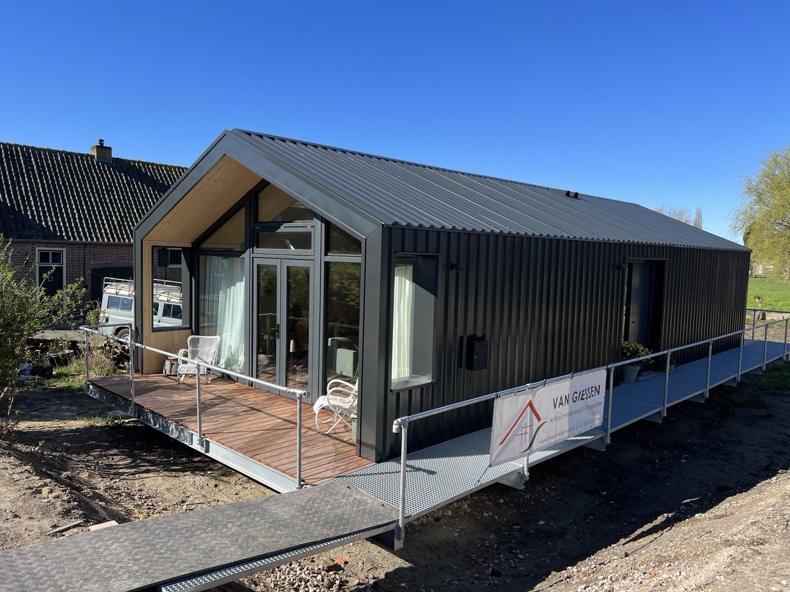 Mantelzorgwoning met glasgevel