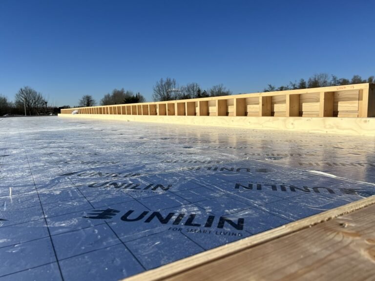 Vloer en wanden van een houtskeletbouw
