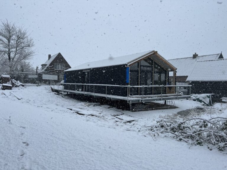 In de sneeuw