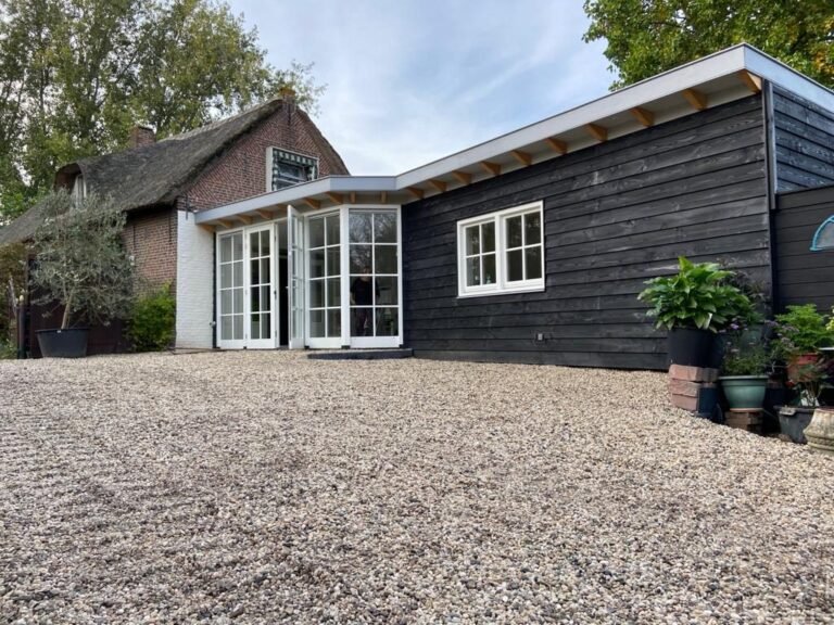 De aanbouw, klaar