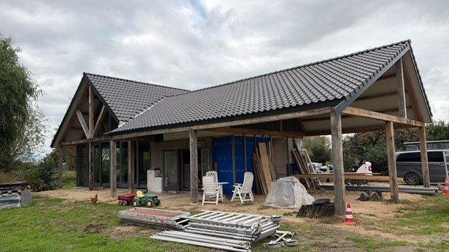 De boerderij zoals hij er nu bij staat